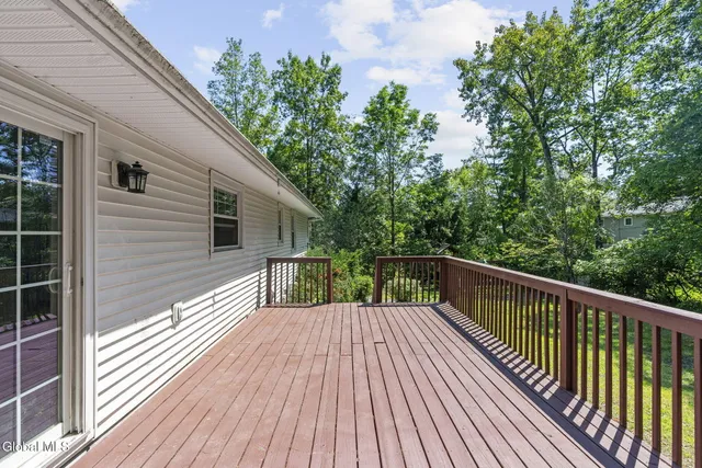 $399,000 | 859 Hereford Way, Niskayuna, NY 12309