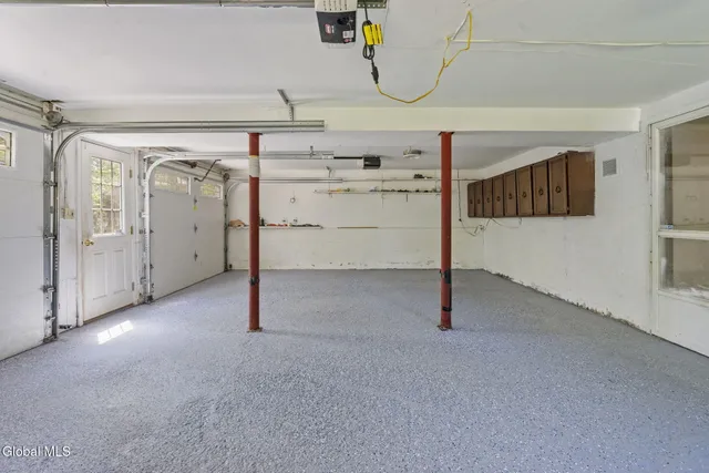 $399,000 | 859 Hereford Way, Niskayuna, NY 12309