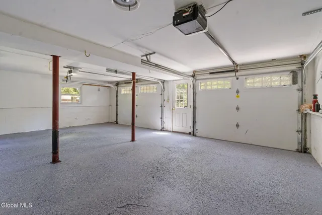 $399,000 | 859 Hereford Way, Niskayuna, NY 12309