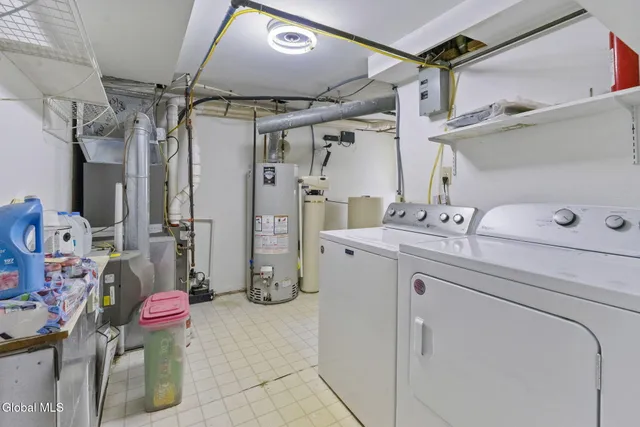 $399,000 | 859 Hereford Way, Niskayuna, NY 12309