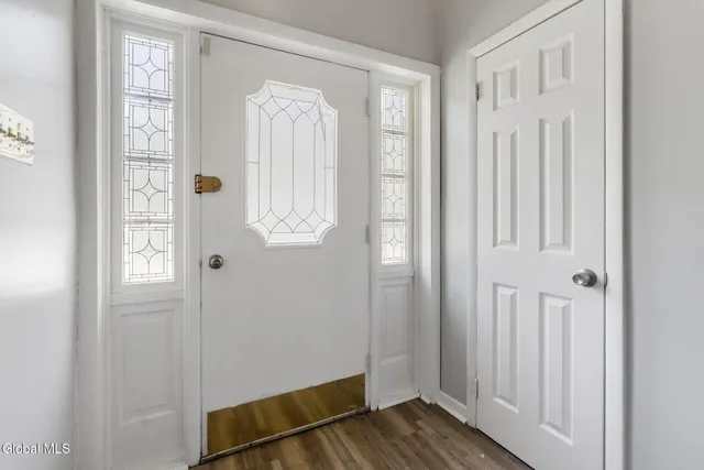 $399,000 | 859 Hereford Way, Niskayuna, NY 12309