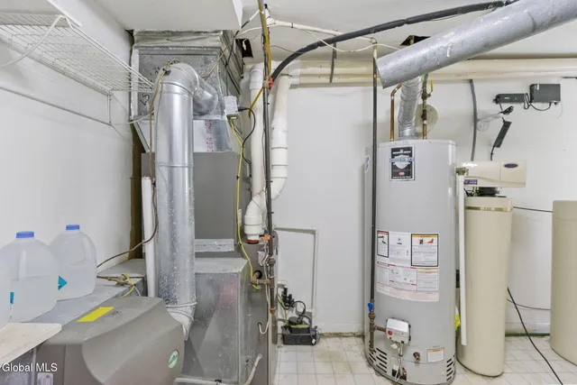 $399,000 | 859 Hereford Way, Niskayuna, NY 12309