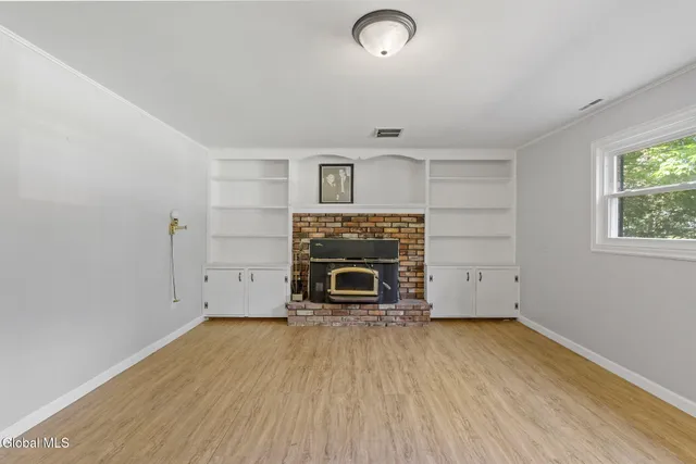 $399,000 | 859 Hereford Way, Niskayuna, NY 12309