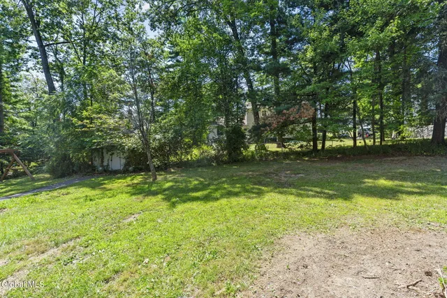 $399,000 | 859 Hereford Way, Niskayuna, NY 12309