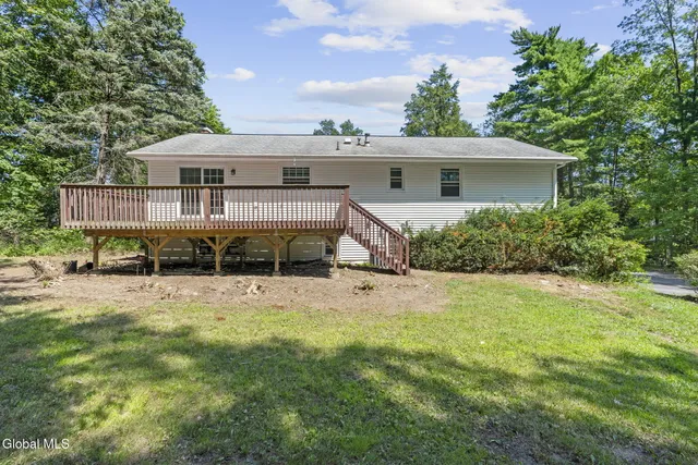 $399,000 | 859 Hereford Way, Niskayuna, NY 12309