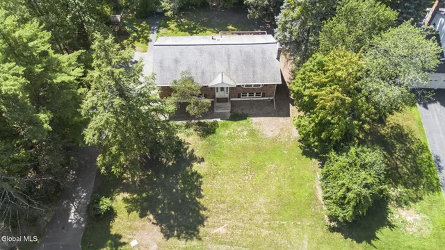 $399,000 | 859 Hereford Way, Niskayuna, NY 12309