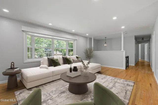 $399,000 | 859 Hereford Way, Niskayuna, NY 12309