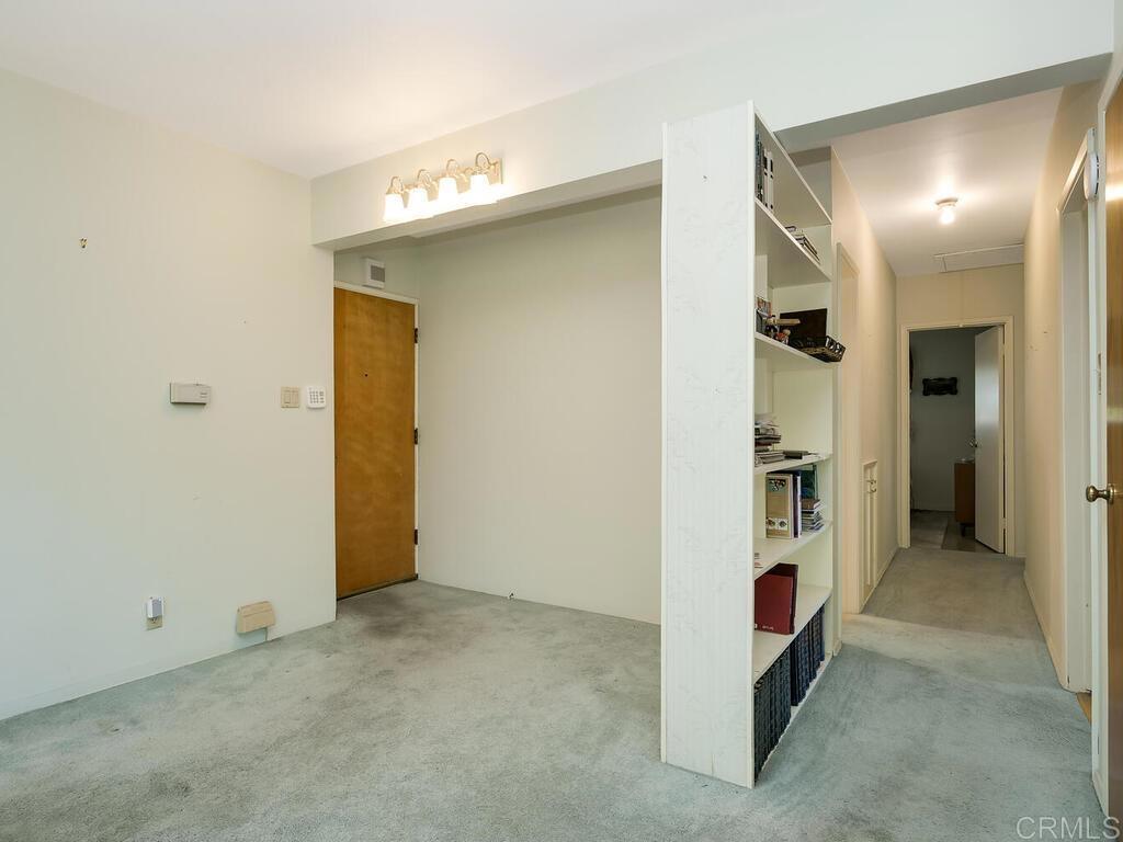 210 South Orange Avenue Fallbrook, CA 92028 - Photo 11 of 40 Entry