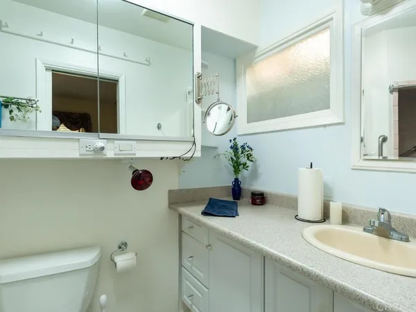 $749,000 | 210 South Orange Avenue, Fallbrook, CA 92028