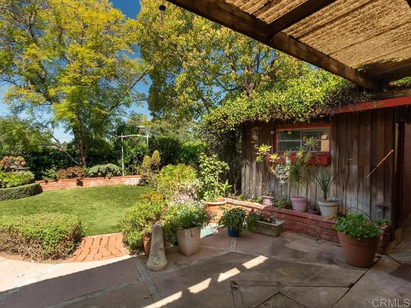 $749,000 | 210 South Orange Avenue, Fallbrook, CA 92028