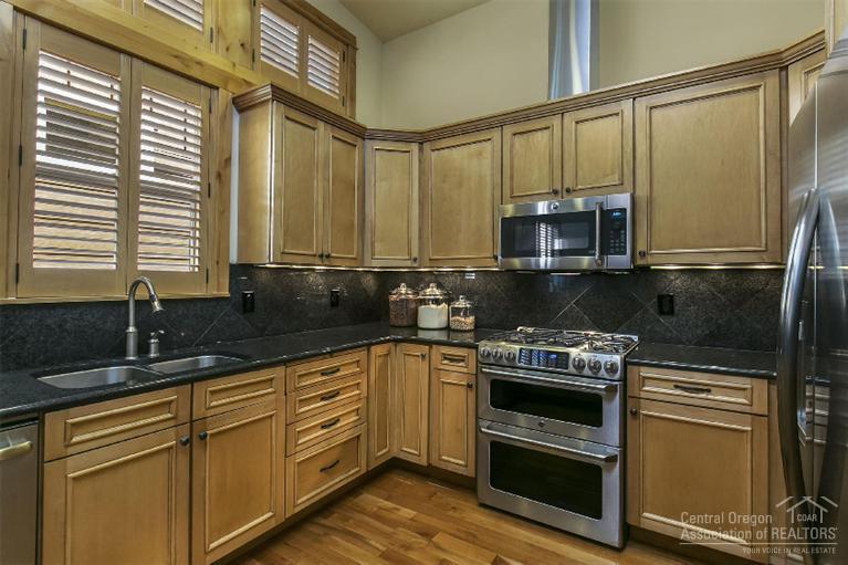 883 Southwest Blakely Road Bend, OR 97702 - Photo 6 of 24 Additional Photo
