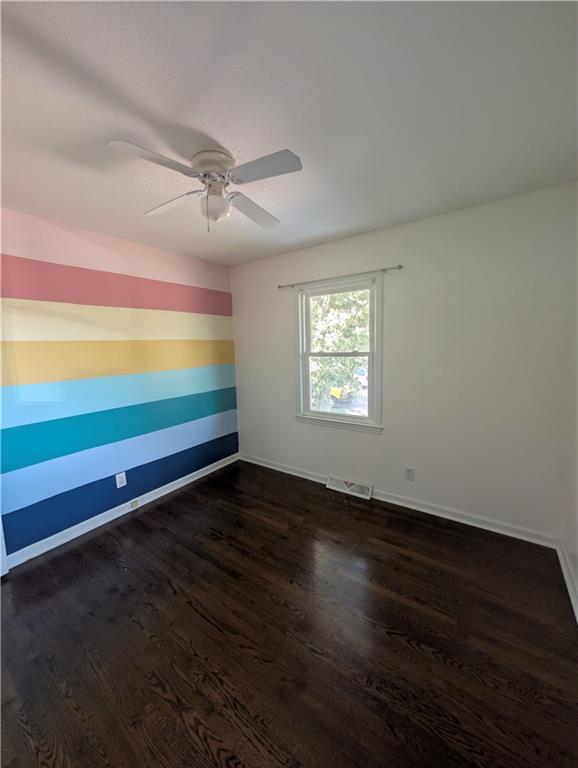 4204 South Mccoy Street Independence, MO 64055 - Photo 6 of 15