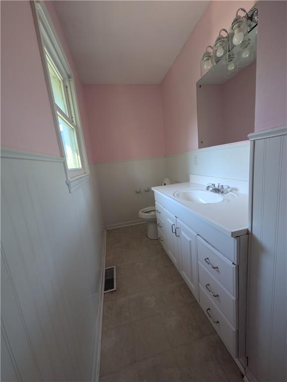 4204 South Mccoy Street Independence, MO 64055 - Photo 9 of 15