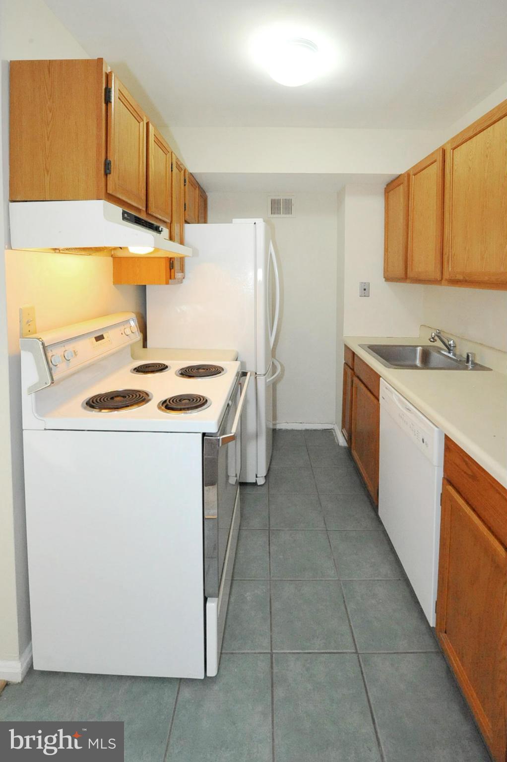 10201 Carson Place Silver Spring, MD 20901 - Photo 5 of 17 Kitchen