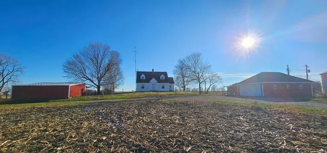 $1 | 7743 West 400 North, Pennville, IN 47369