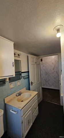 $1 | 7743 West 400 North, Pennville, IN 47369