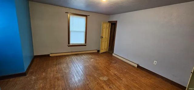 $1 | 7743 West 400 North, Pennville, IN 47369