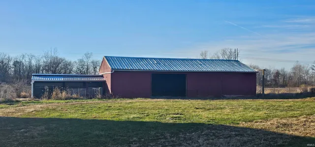 $1 | 7743 West 400 North, Pennville, IN 47369