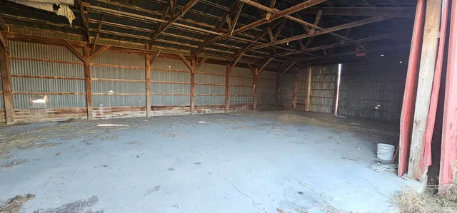 $1 | 7743 West 400 North, Pennville, IN 47369