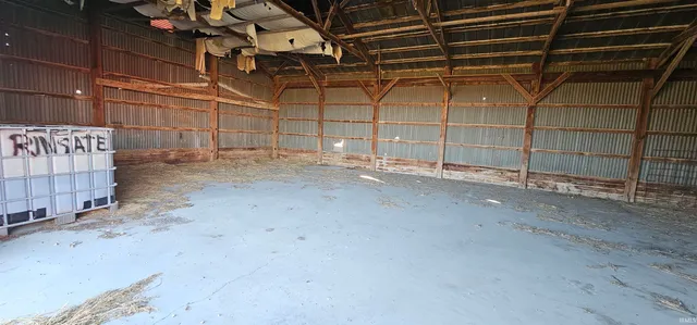 $1 | 7743 West 400 North, Pennville, IN 47369