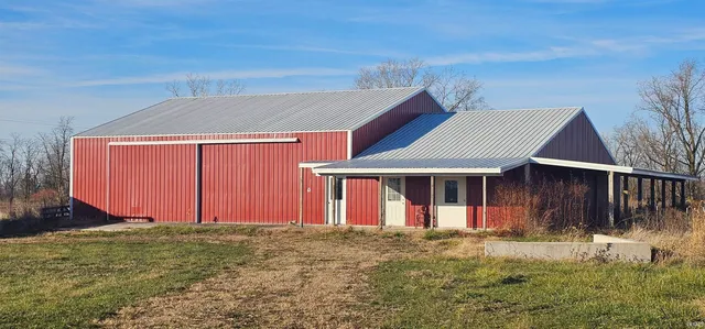 $1 | 7743 West 400 North, Pennville, IN 47369