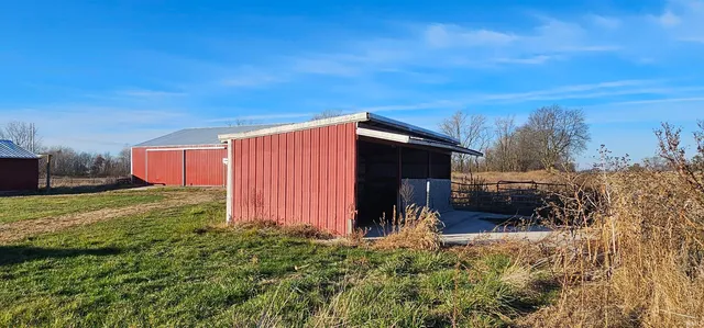 $1 | 7743 West 400 North, Pennville, IN 47369