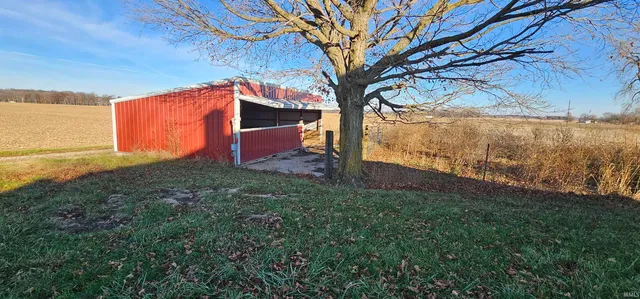 $1 | 7743 West 400 North, Pennville, IN 47369