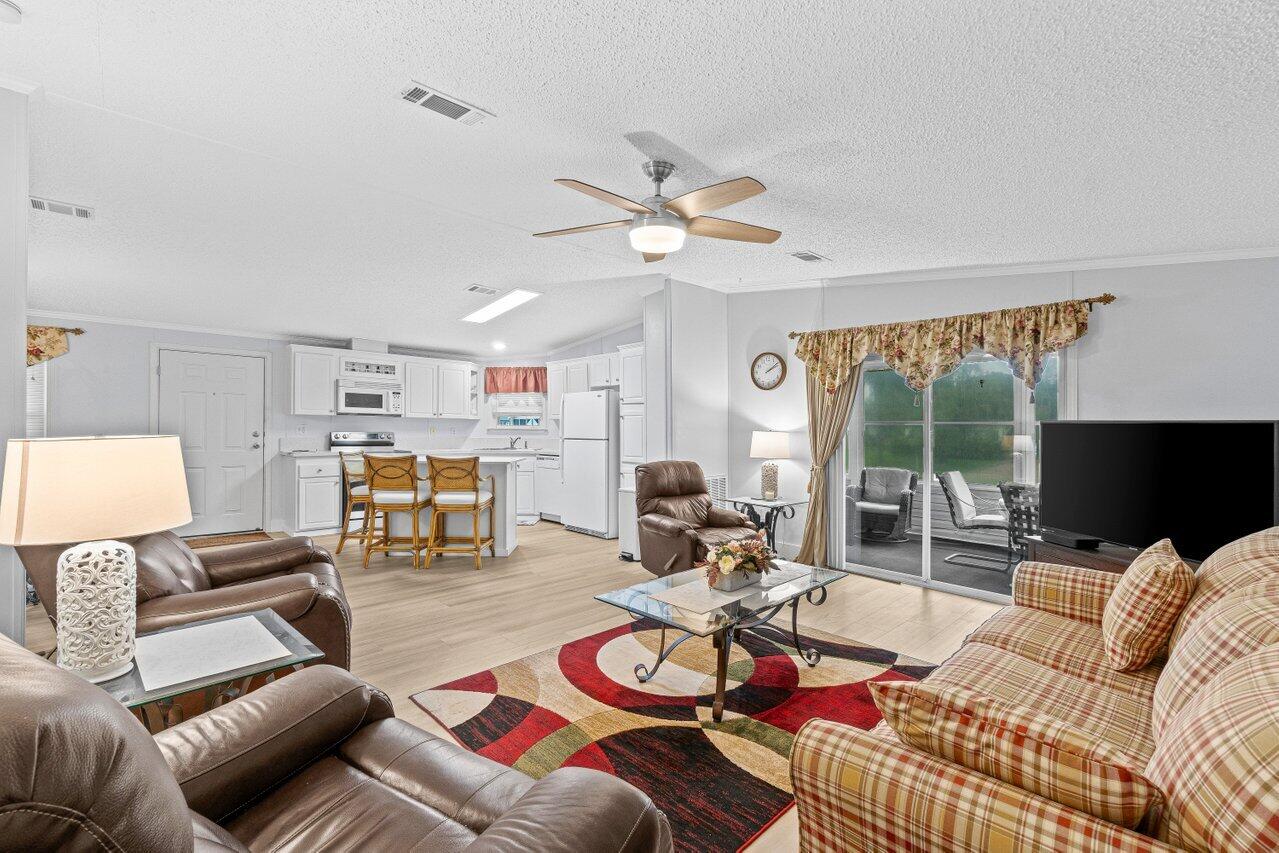 1541 Southwest 65th Avenue Boca Raton, FL 33428 - Photo 13 of 23 015-1541Southwest65thAvenue-BocaRaton-FL