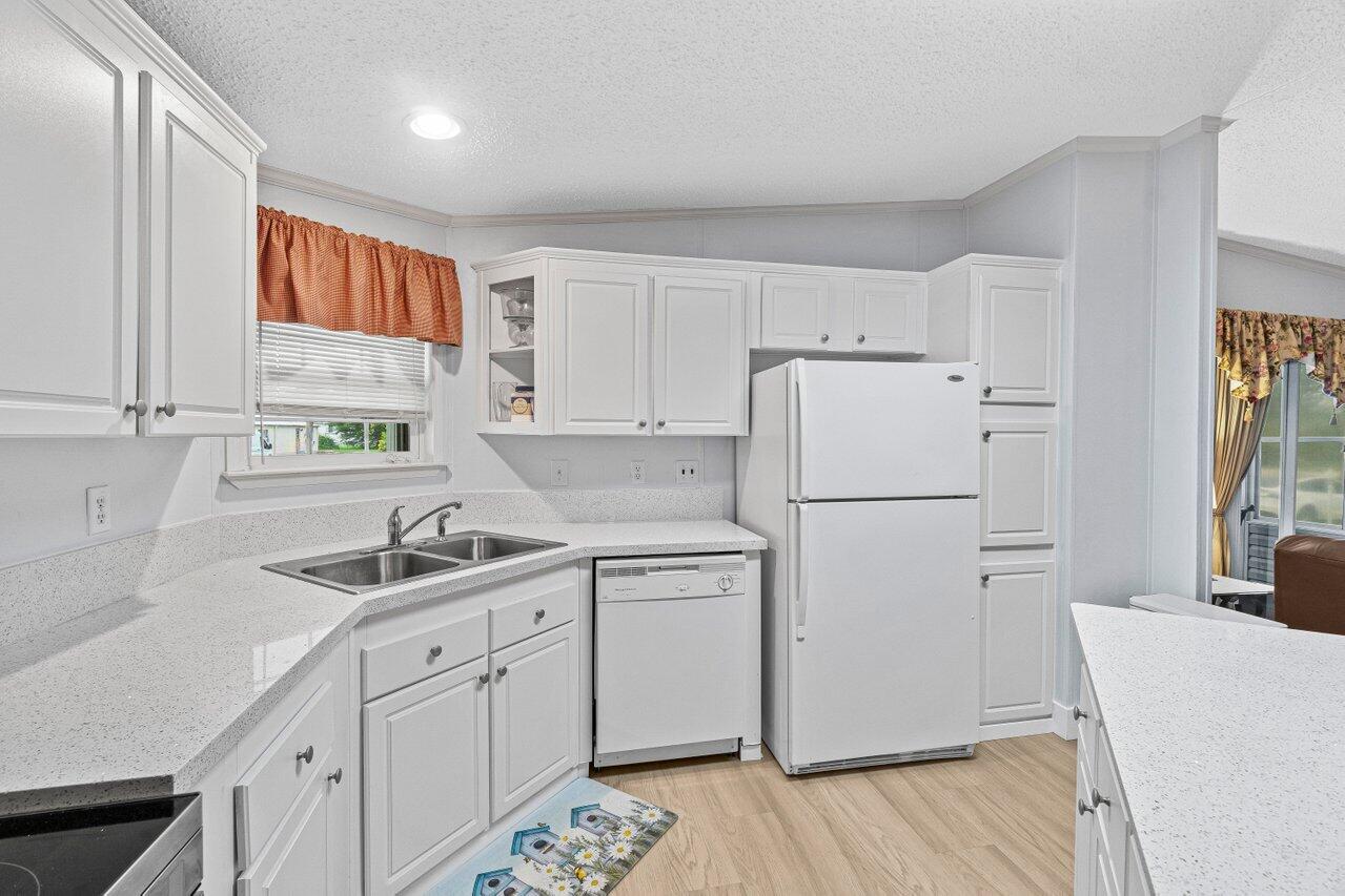 1541 Southwest 65th Avenue Boca Raton, FL 33428 - Photo 7 of 23 009-1541Southwest65thAvenue-BocaRaton-FL