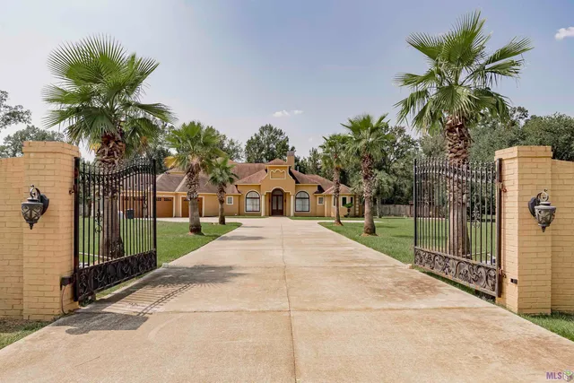 $950,000 | 9680 Comite Drive, Baker, LA 70714