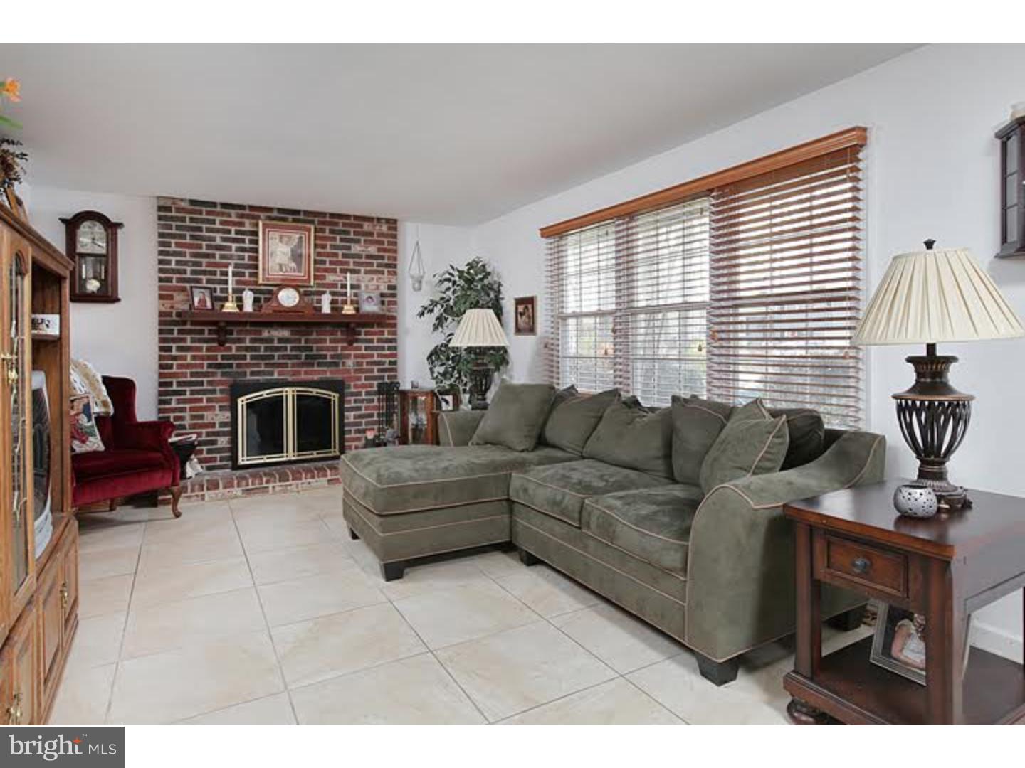 168 Oxford Road Delran, NJ 08075 - Photo 3 of 11 Gallery Image 3