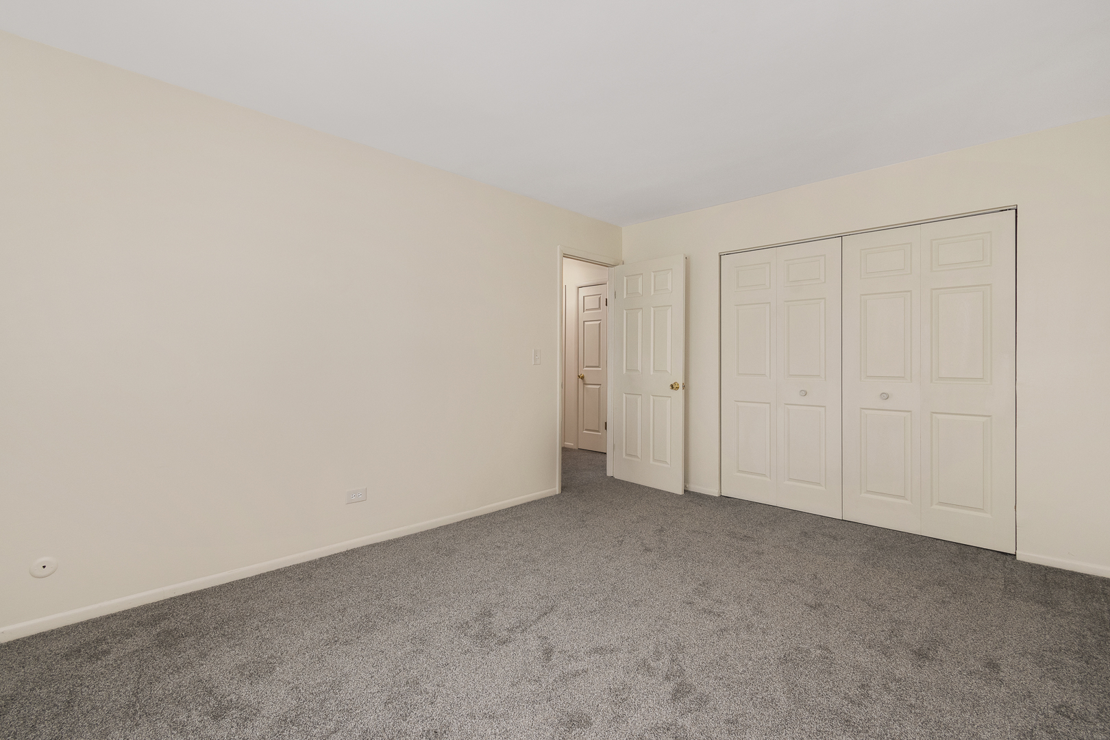 2529 Spring Street, Unit 2706 Woodridge, IL 60517 - Photo 11 of 19