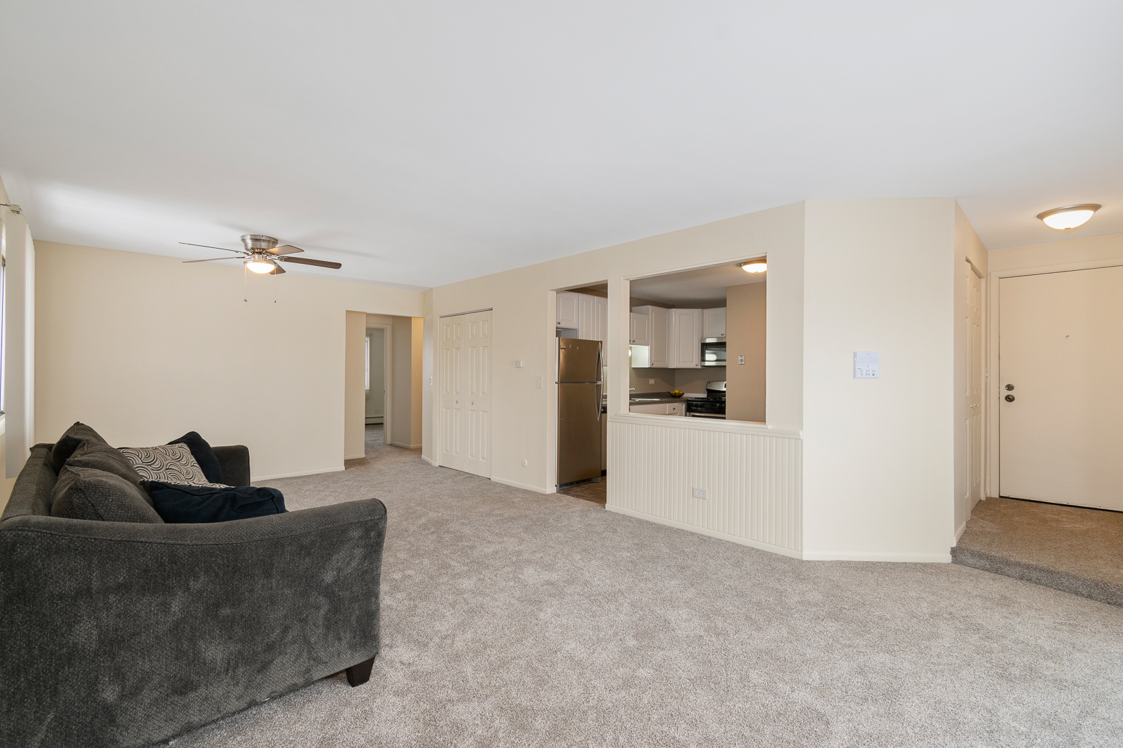 2529 Spring Street, Unit 2706 Woodridge, IL 60517 - Photo 3 of 19