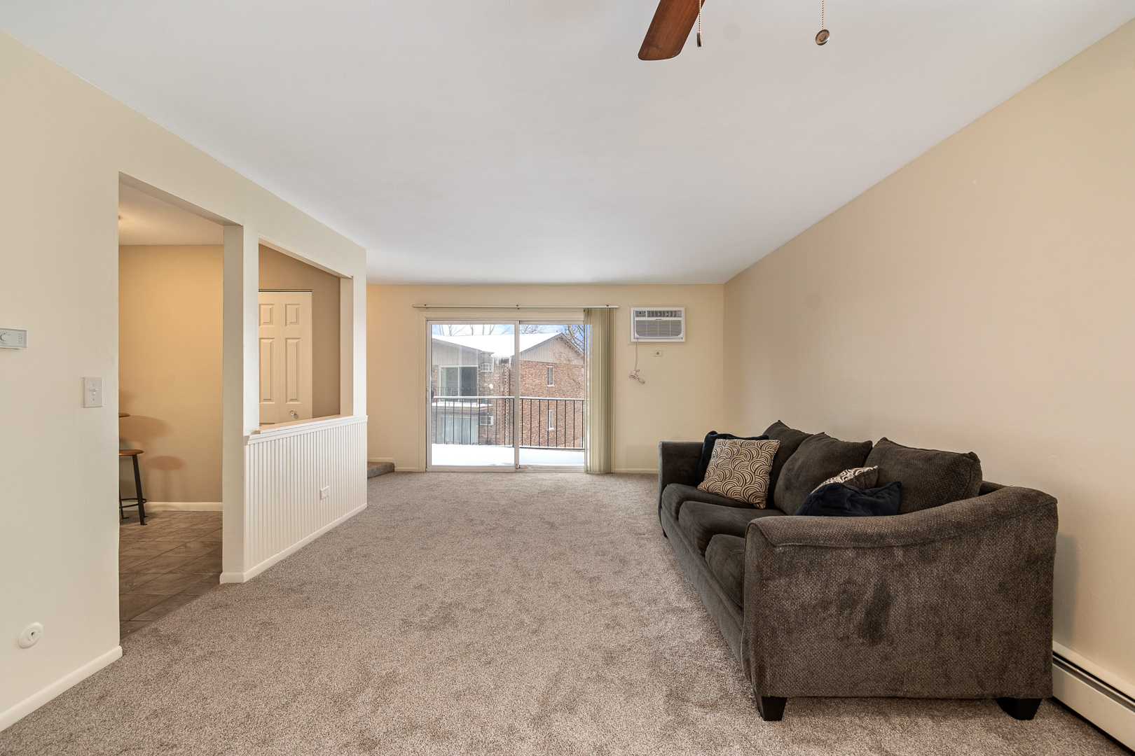 2529 Spring Street, Unit 2706 Woodridge, IL 60517 - Photo 4 of 19