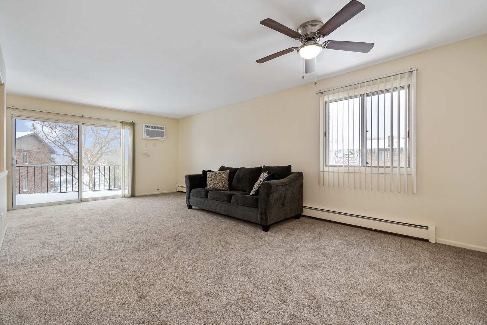 2529 Spring Street, Unit 2706 Woodridge, IL 60517 - Photo 6 of 19