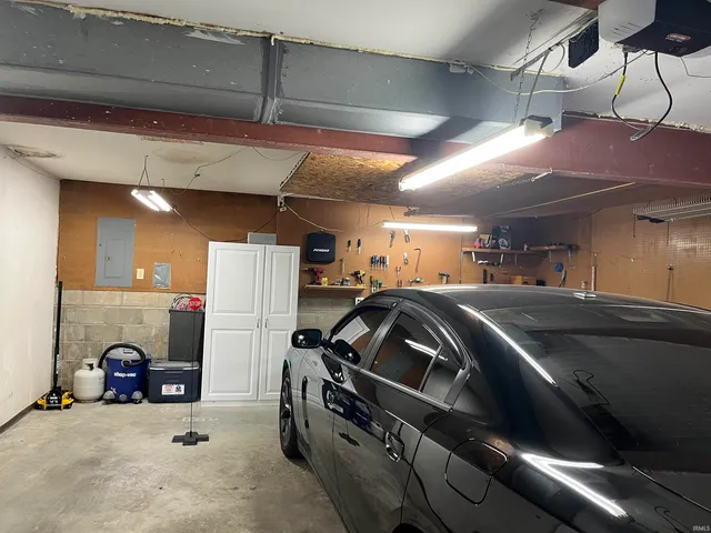 $244,900 | 1210 Char-Lee Drive, Evansville, IN 47712