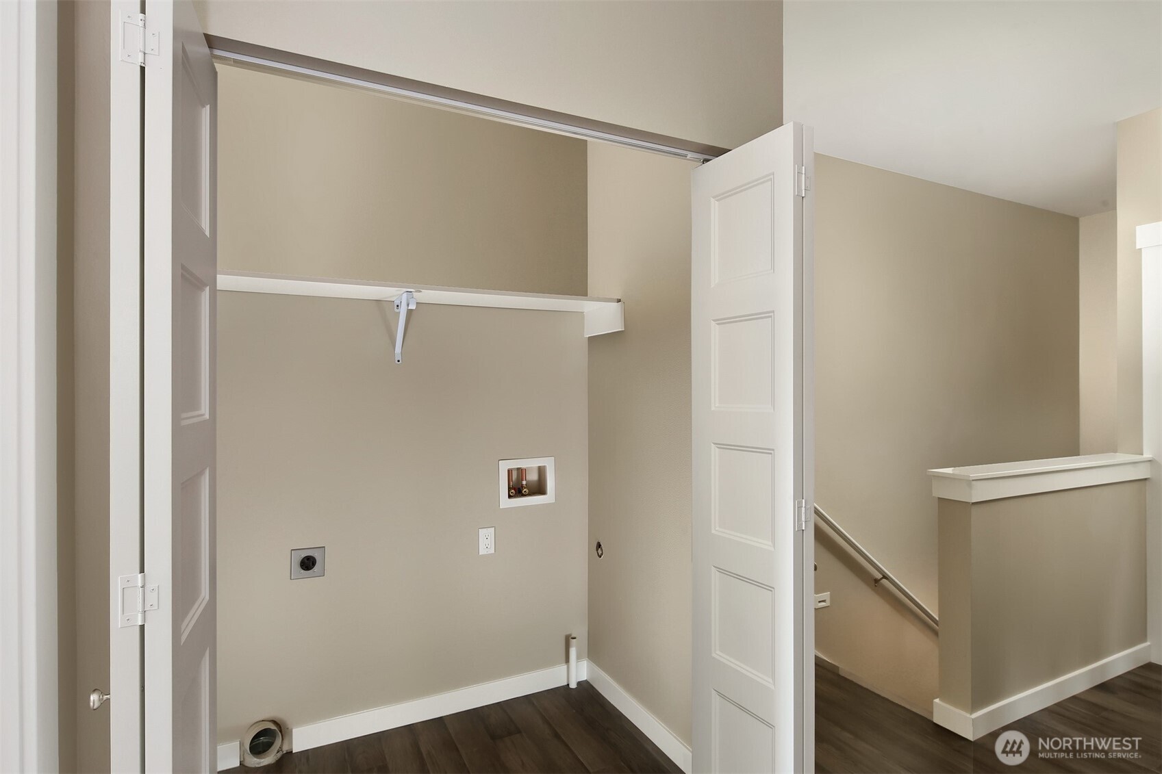 1515 North Waugh Road, Unit A Mount Vernon, WA 98273 - Photo 17 of 28 a view of an empty room