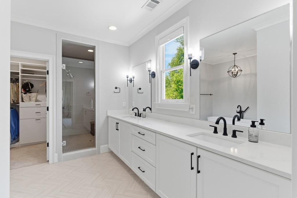 1822 Commons Circle Atlanta, GA 30341 - Photo 25 of 48