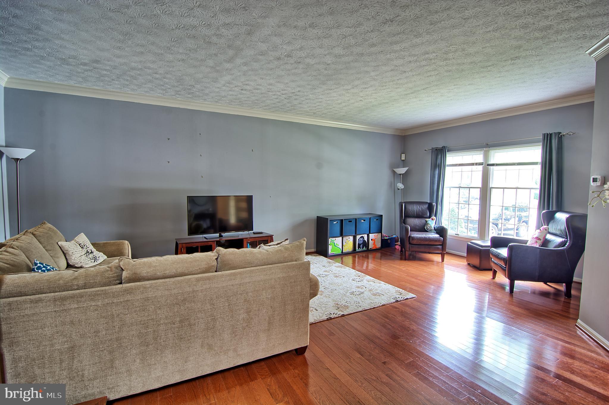 2733 Quarry Heights Way Baltimore, MD 21209 - Photo 7 of 38 Open Concept Living/Dining w/ Updated Hardwood