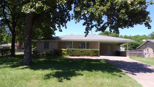 $1,300 | 130 Seaside Drive, Gun Barrel City, TX 75156