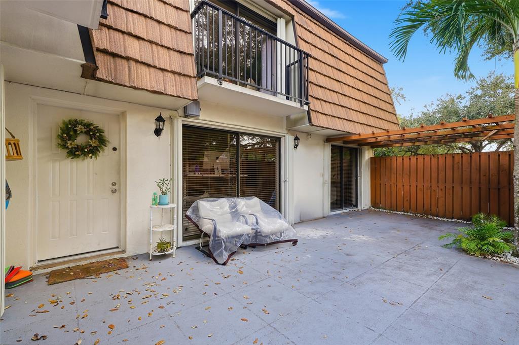 9142 Southwest 23rd Street, Unit D Davie, FL 33324 - Photo 4 of 26