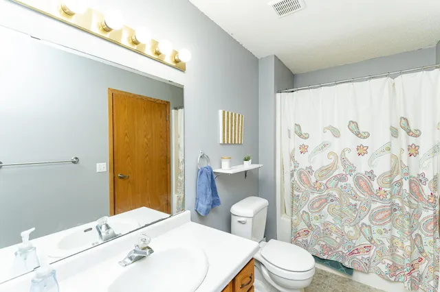 $325,000 | 2809 Northern Valley Drive Northeast, Rochester, MN 55906