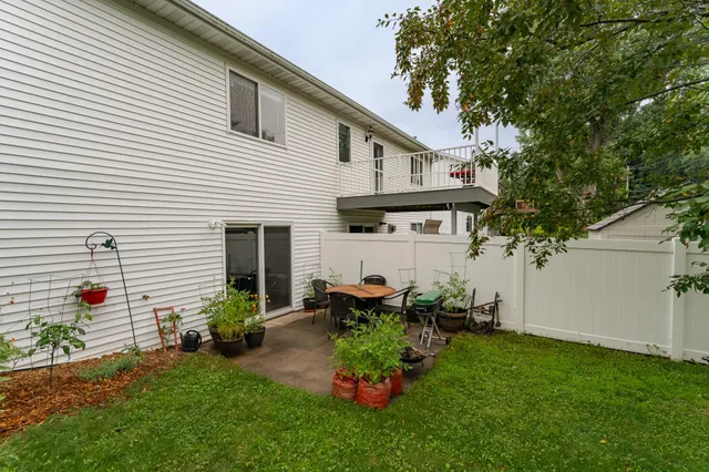 $325,000 | 2809 Northern Valley Drive Northeast, Rochester, MN 55906