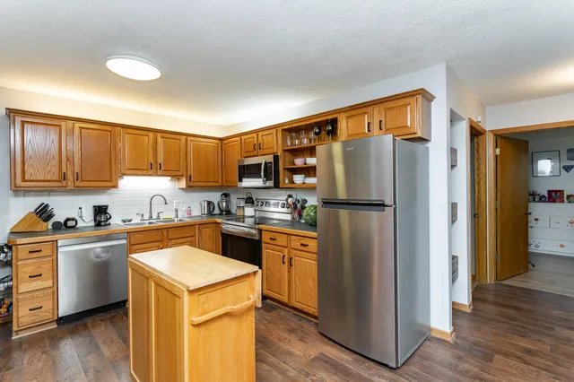 $325,000 | 2809 Northern Valley Drive Northeast, Rochester, MN 55906