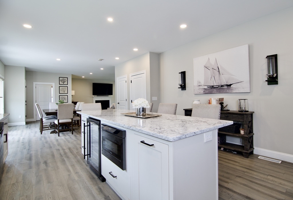 103 Oak Hollow Road Springfield, MA 01128 - Photo 19 of 42
