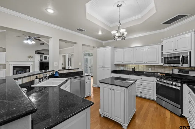 $789,000 | 1688 County Road 3118, Quitman, TX 75783