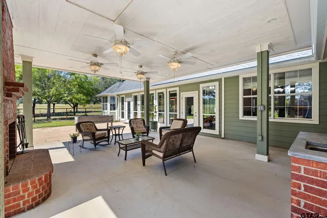 $789,000 | 1688 County Road 3118, Quitman, TX 75783