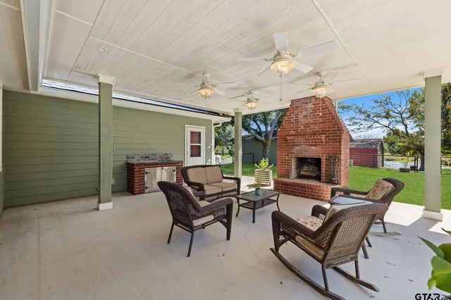 $789,000 | 1688 County Road 3118, Quitman, TX 75783