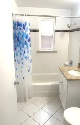 $2,000 | 3304 North Paris Avenue, Chicago, IL 60634