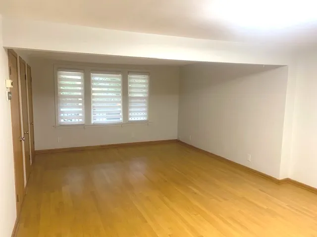 $2,000 | 3304 North Paris Avenue, Chicago, IL 60634